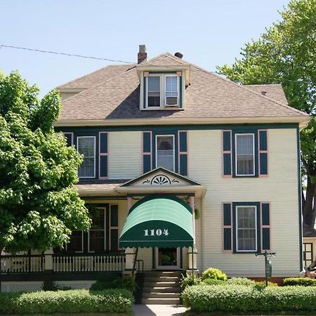 Ye Olde Walkerville Bed & Breakfast Windsor Exterior foto