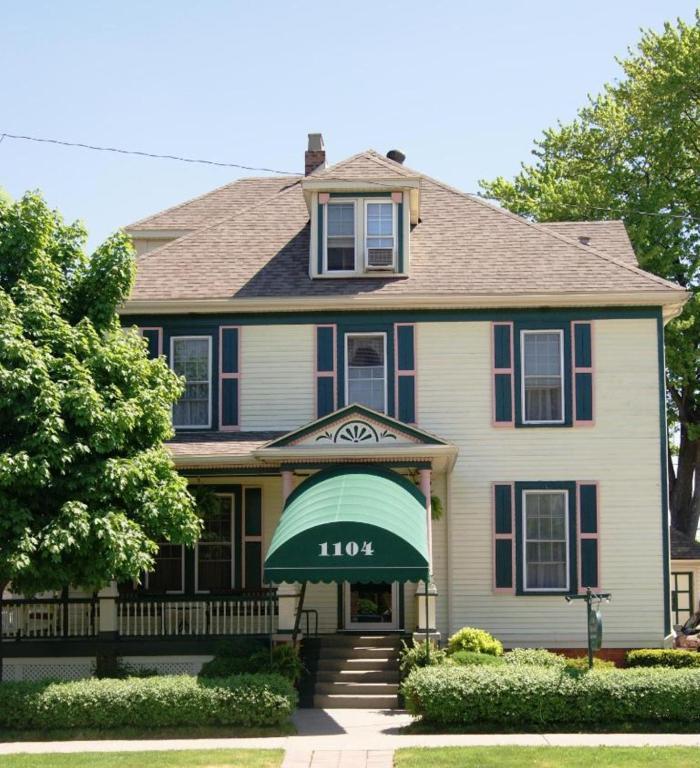 Ye Olde Walkerville Bed & Breakfast Windsor Exterior foto