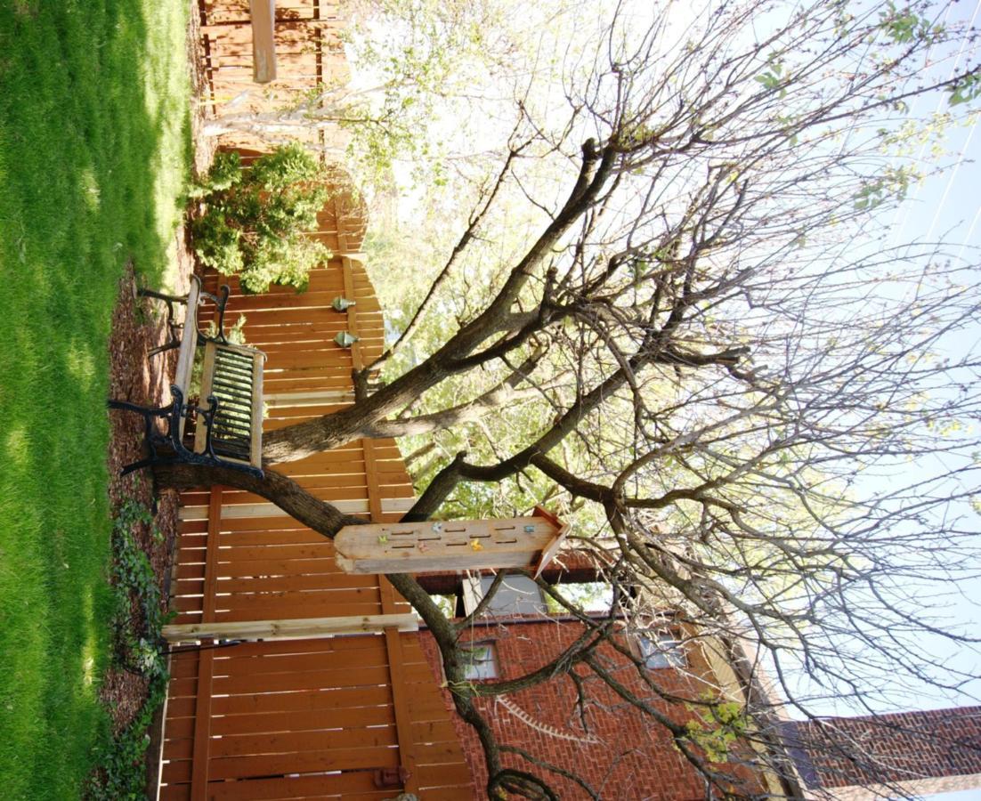 Ye Olde Walkerville Bed & Breakfast Windsor Exterior foto