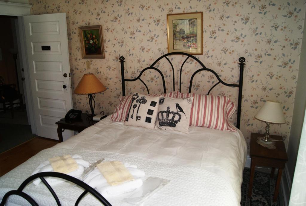 Ye Olde Walkerville Bed & Breakfast Windsor Exterior foto